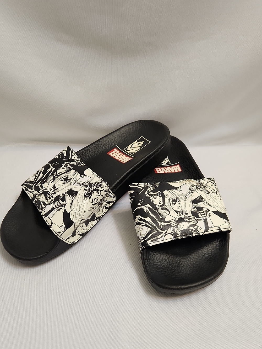 Vans X Marvel Women Of Marvel Black White Slide Sandals (W Size 7)